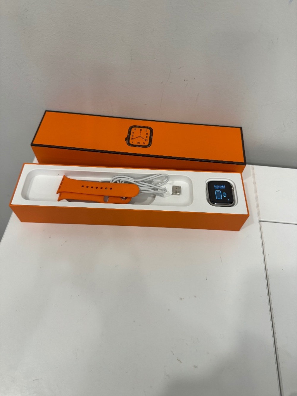 Hermès Apple Watch Series 6 - 40mm (Silver Stainless Steel) Case & Hermès Sport